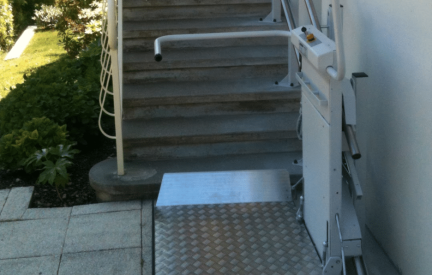 Plateformes élévatrices pour escaliers Delta