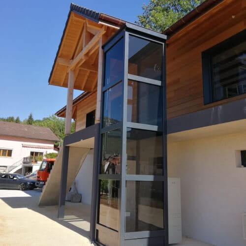 Elevateur PMR exterieur hydraulique structure autoportante (1)